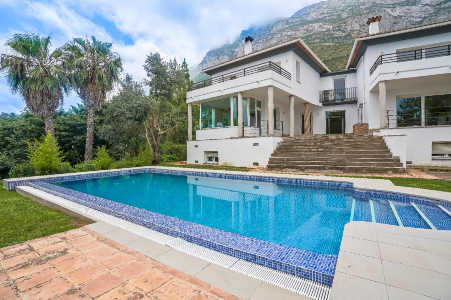 6 bedroom Villa for sale in Denia with pool garage - € 1,050,000 (Ref: 6137158)