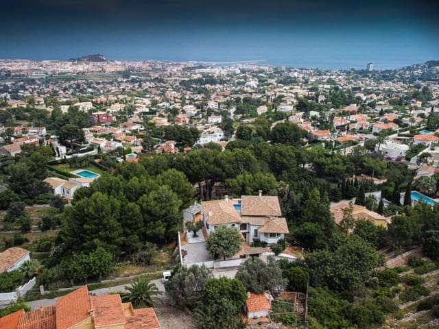 6 sypialnia Willa na sprzedaż w Dénia z basenem garażem - 1 050 000 € (Ref: 6137158)