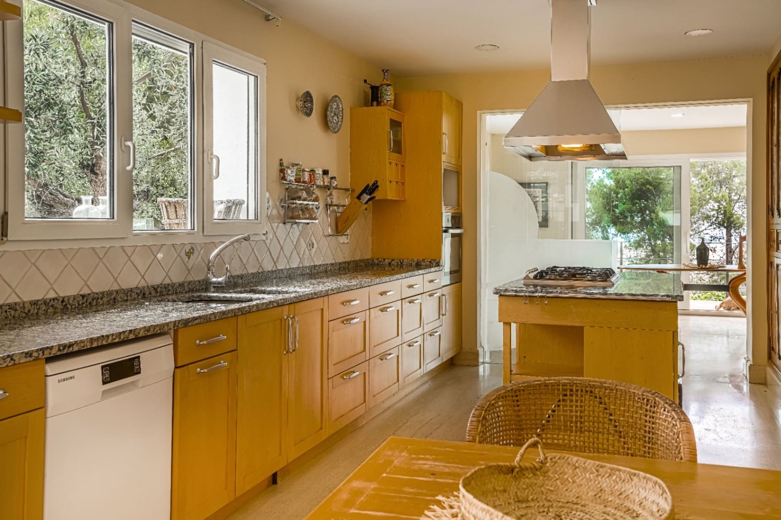 6 sypialnia Willa na sprzedaż w Denia z basenem garażem - 1 050 000 € (Ref: 6137158)