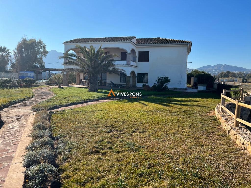 8 chambre Villa/Maison à vendre à Denia avec garage - 800 000 € (Ref: 6712833)