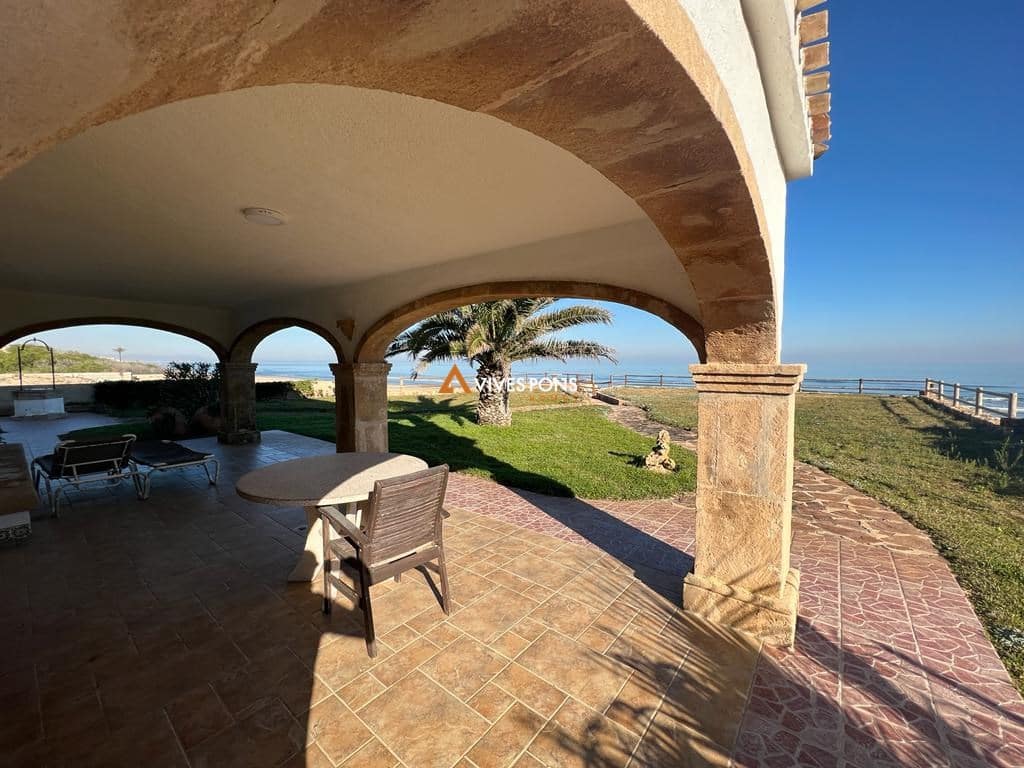 8 Zimmer Villa zu verkaufen in Denia mit Pool Garage - 800.000 € (Ref: 6712833)
