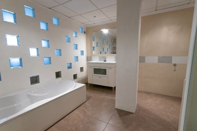 5 sypialnia Willa na sprzedaż w Dénia z basenem - 1 200 000 € (Ref: 6730303)