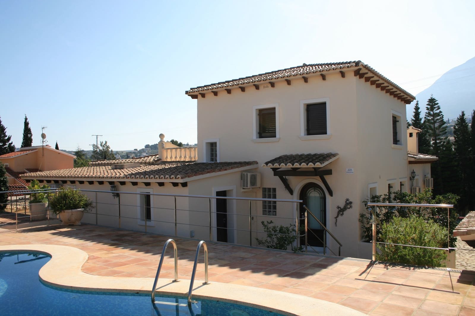 5 bedroom Villa for sale in Denia with pool - € 1,200,000 (Ref: 6730303)