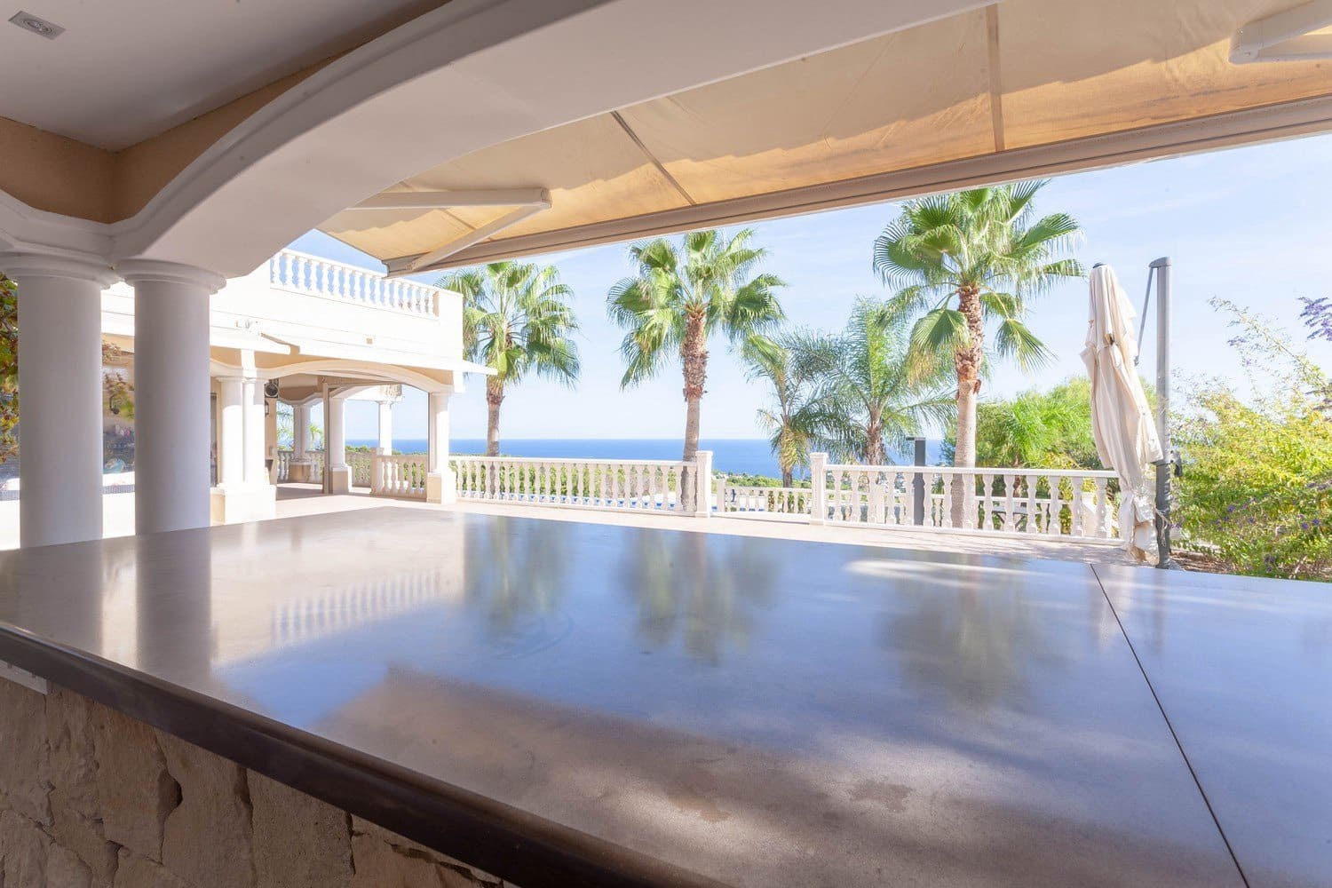 5 bedroom Villa for sale in Benissa with pool garage - € 2,990,000 (Ref: 7013878)