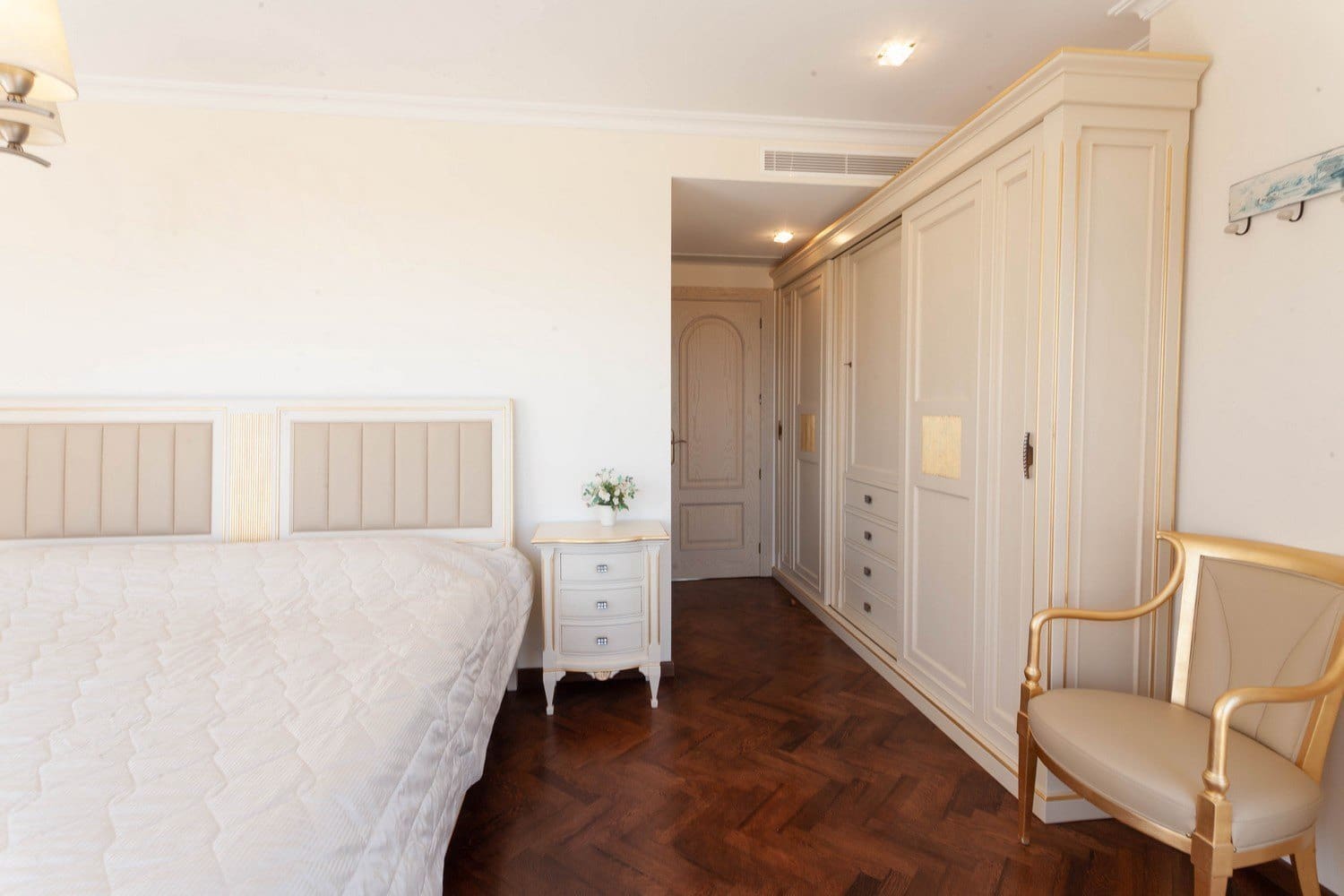 5 bedroom Villa for sale in Benissa with pool garage - € 2,990,000 (Ref: 7013878)