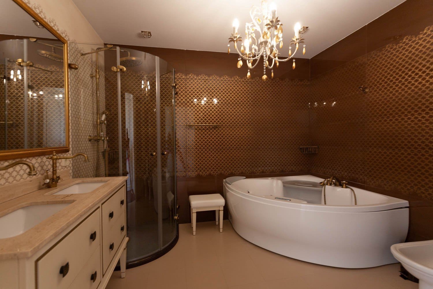 5 bedroom Villa for sale in Benissa with pool garage - € 2,990,000 (Ref: 7013878)