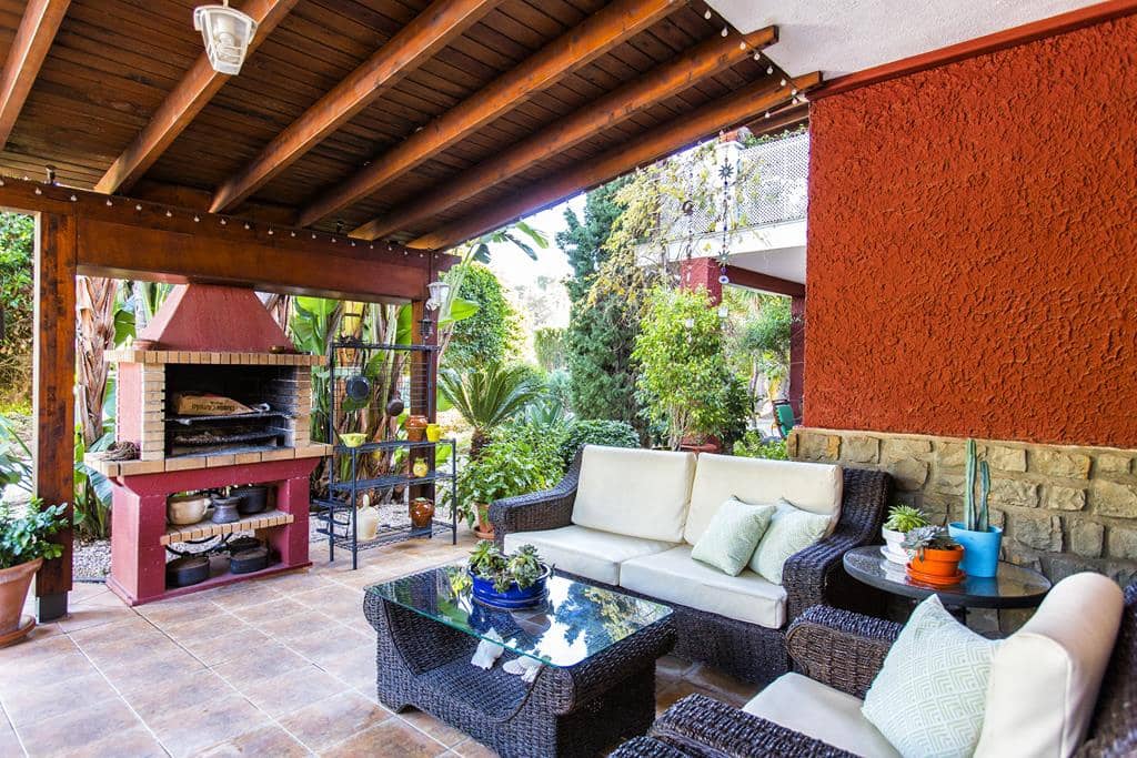 7 bedroom Villa for sale in Denia with pool garage - € 1,395,000 (Ref: 7378497)