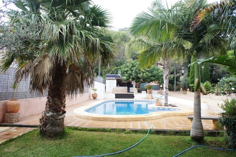 4 bedroom Villa for sale in Pedreguer with pool garage - € 626,000 (Ref: 7553031)