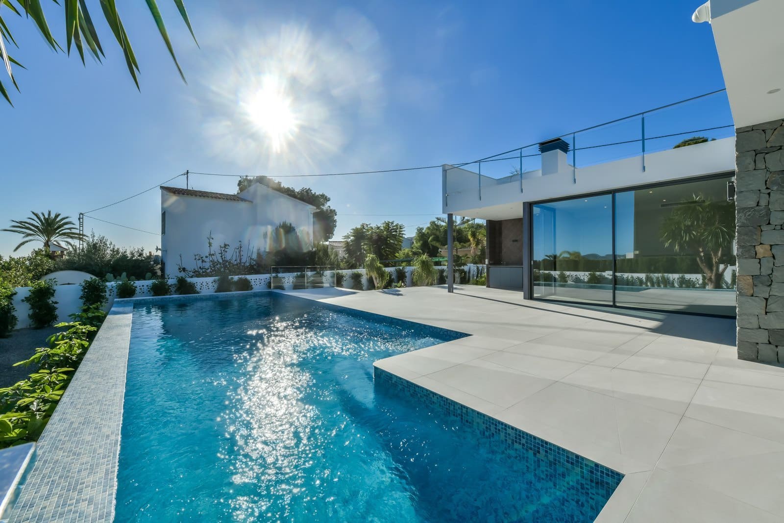 4 bedroom Villa for sale in Calpe / Calp with pool garage - € 1,700,000 (Ref: 7720937)