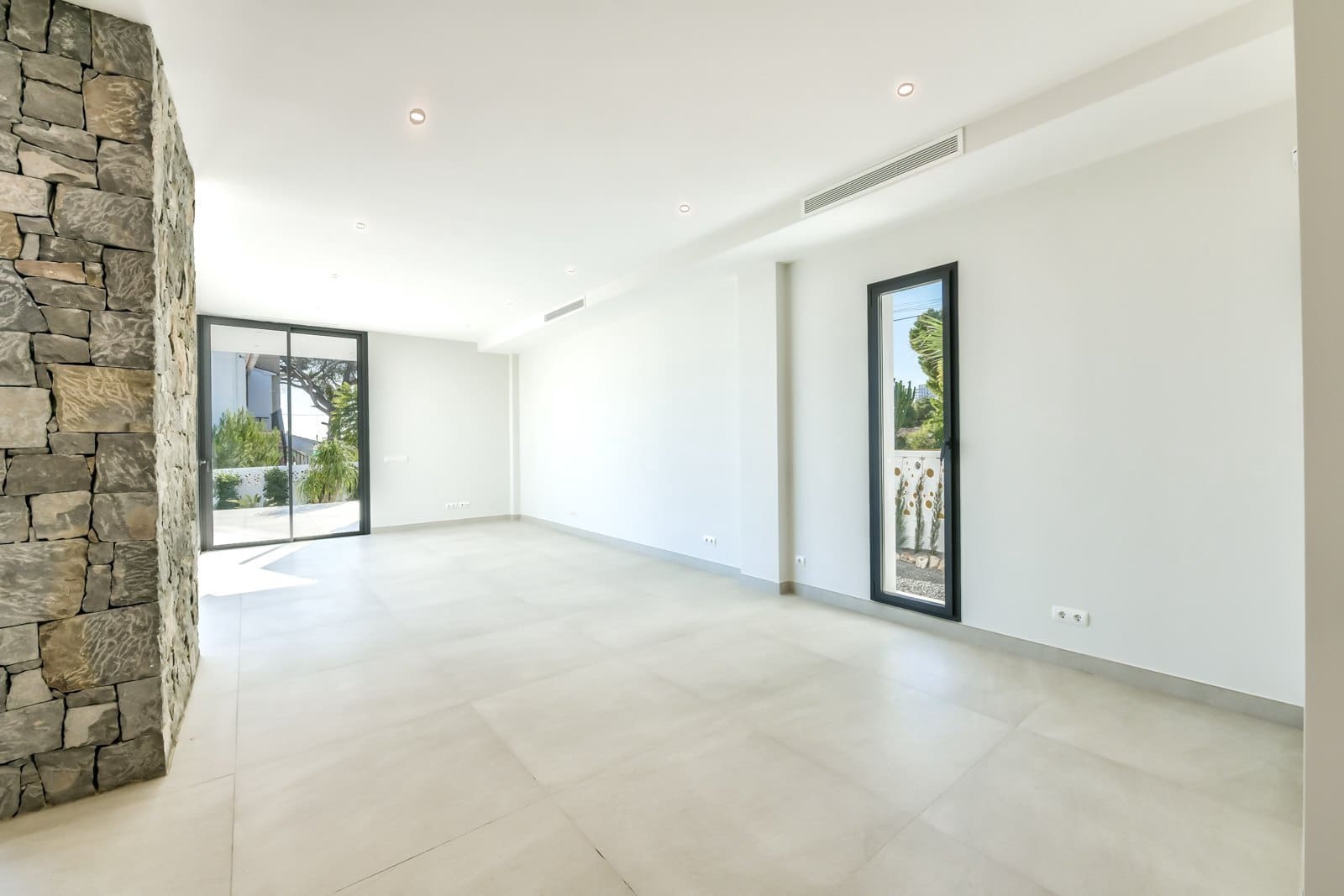 4 bedroom Villa for sale in Calpe / Calp with pool garage - € 1,700,000 (Ref: 7720937)