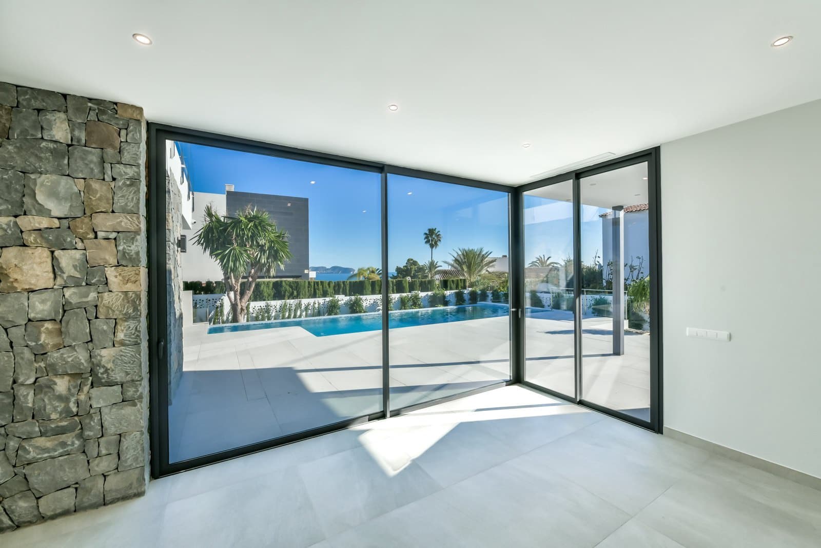 4 bedroom Villa for sale in Calpe / Calp with pool garage - € 1,700,000 (Ref: 7720937)