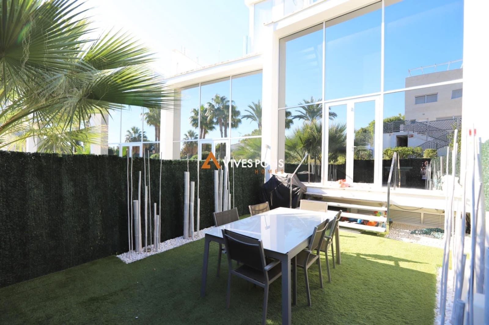 4 soveværelse Rækkehus til salg i Denia med swimmingpool garage - € 549.000 (Ref: 7918085)