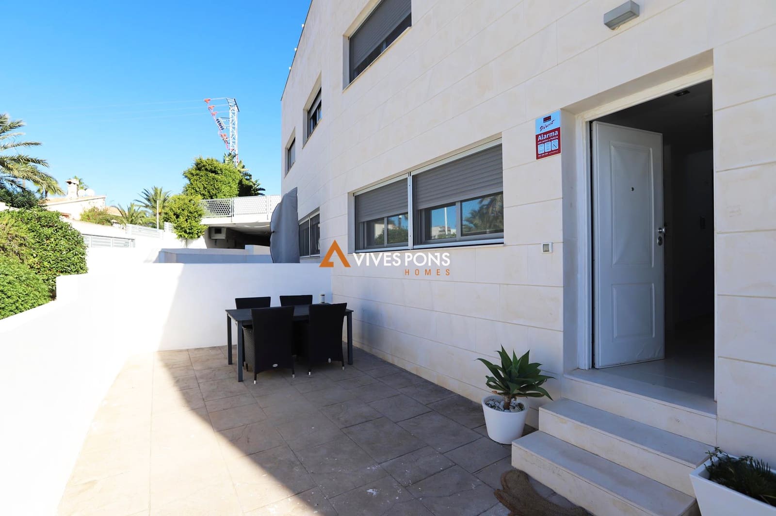 4 soveværelse Rækkehus til salg i Denia med swimmingpool garage - € 549.000 (Ref: 7918085)