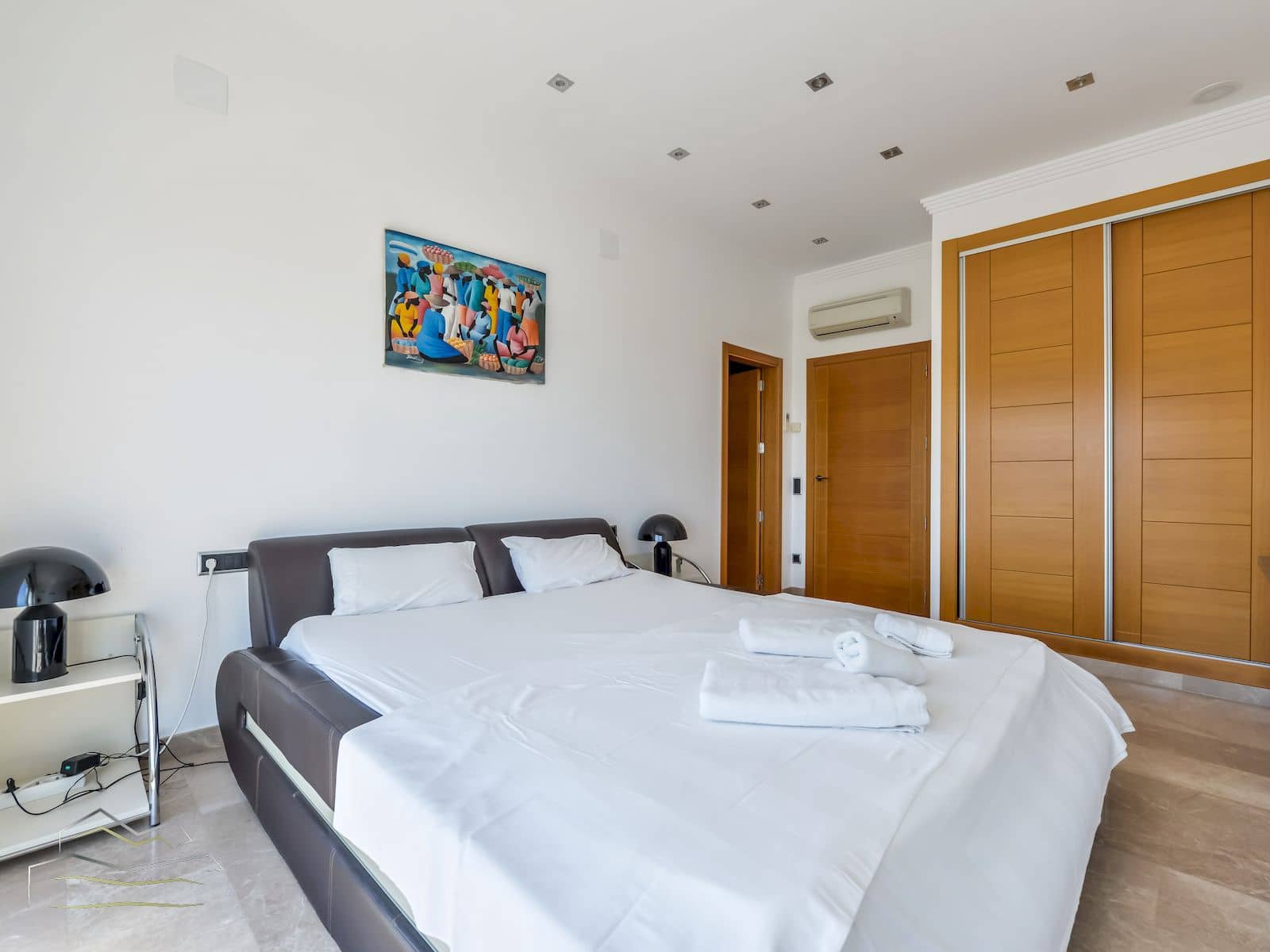 4 bedroom Villa for sale in Benissa with pool garage - € 1,900,000 (Ref: 8092790)