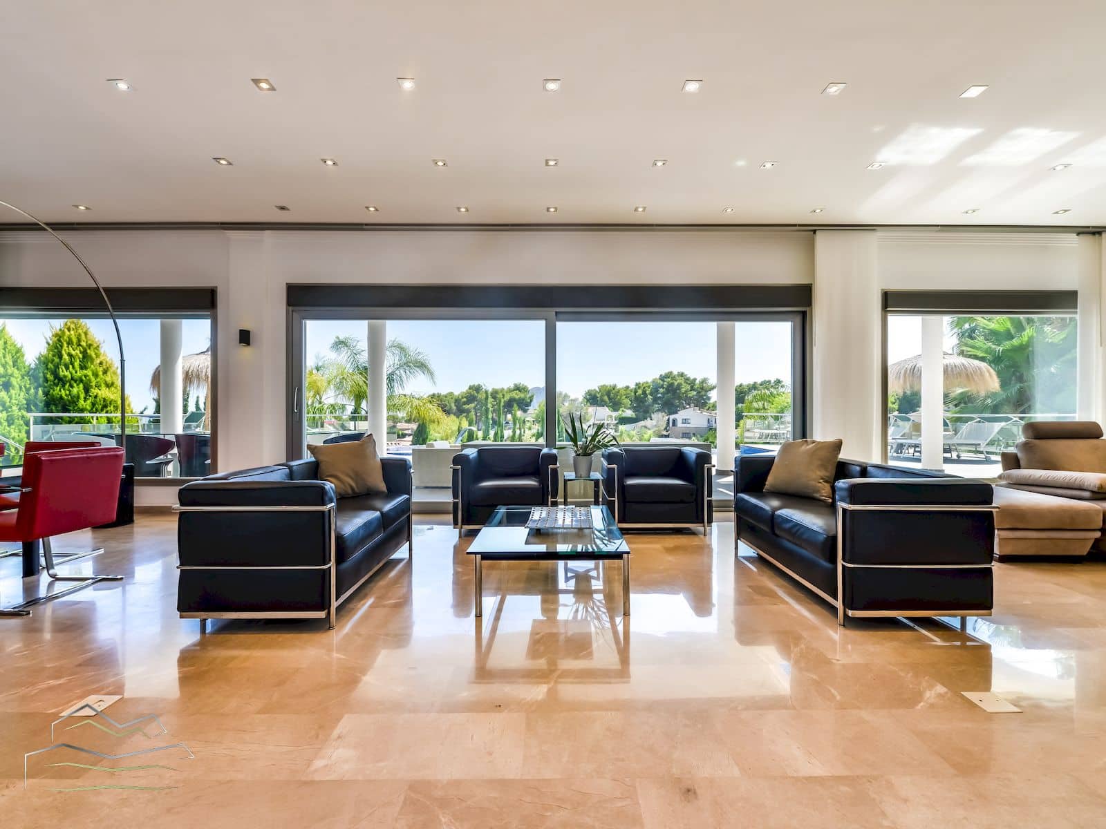 4 bedroom Villa for sale in Benissa with pool garage - € 1,900,000 (Ref: 8092790)