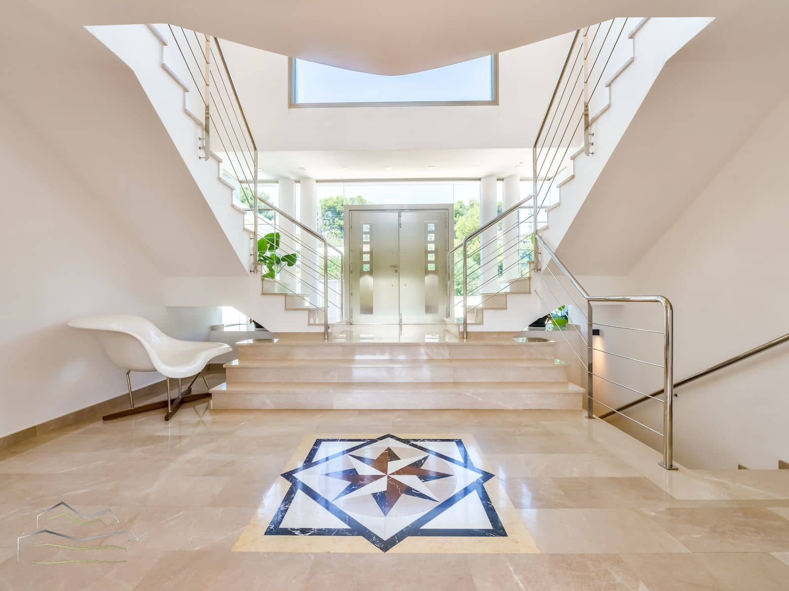 4 bedroom Villa for sale in Benissa with pool garage - € 1,900,000 (Ref: 8092790)