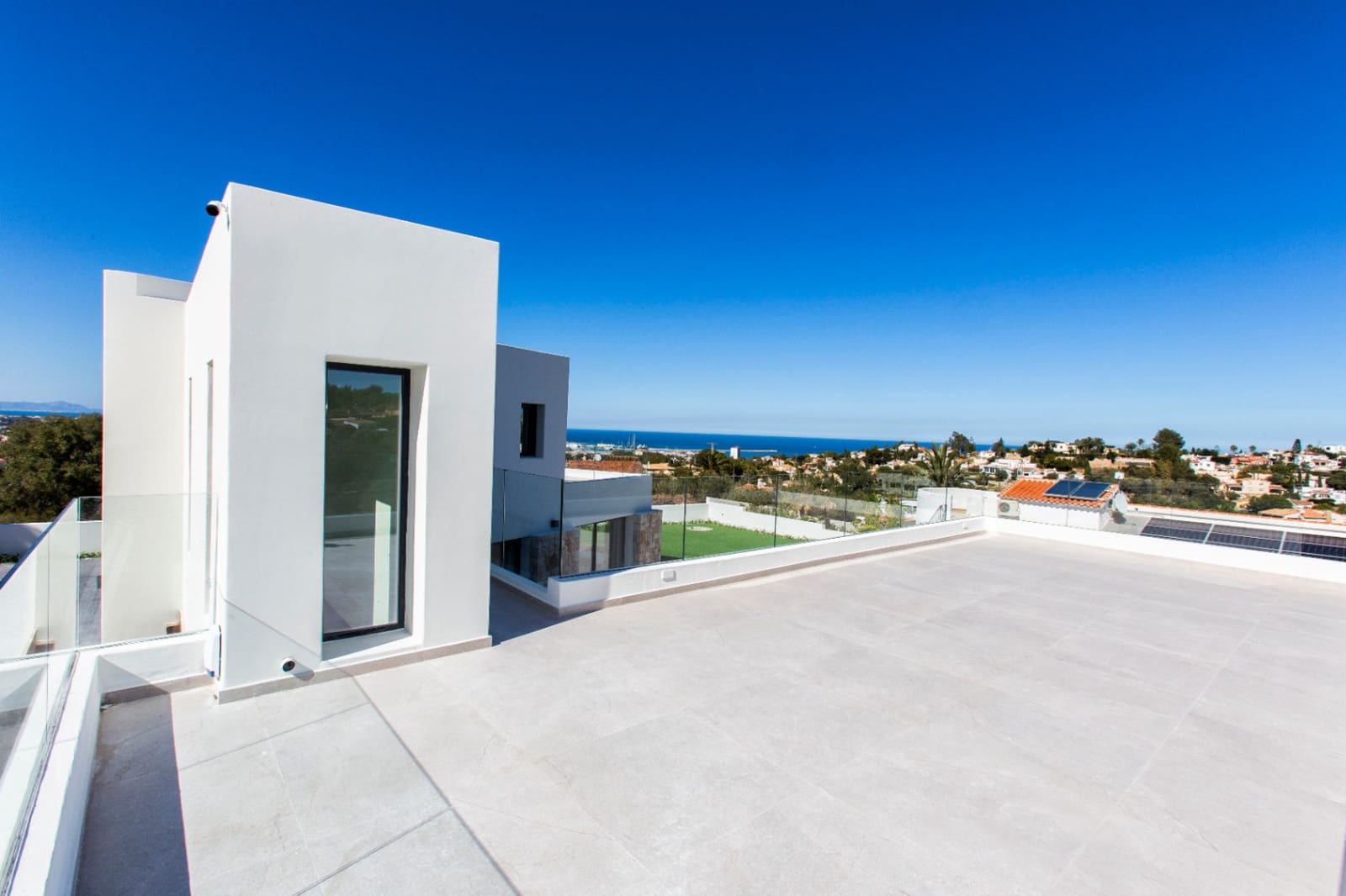 Chalet de 4 habitaciones en Dénia en venta con piscina garaje - 1.795.000 € (Ref: 8182164)