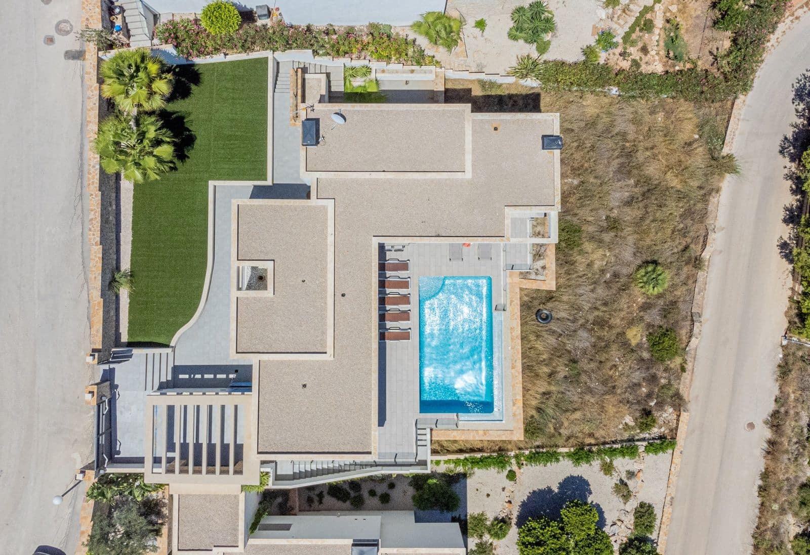 4 bedroom Villa for sale in Teulada-Moraira with pool garage - € 1,150,000 (Ref: 8214334)