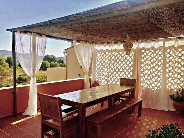 10 bedroom Finca/Country House for sale in Jalón / Xaló - € 1,115,000 (Ref: 8405958)