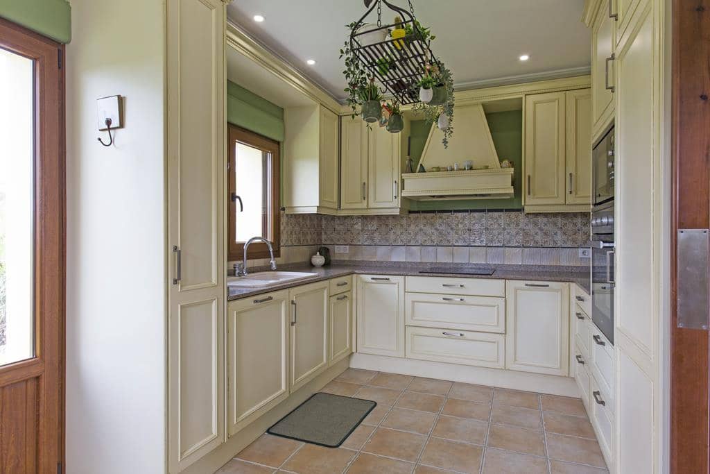 4 bedroom Villa for sale in Denia with pool garage - € 980,000 (Ref: 8447589)