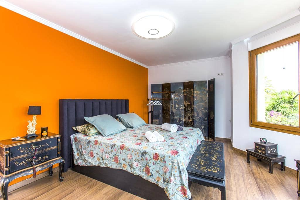 4 bedroom Villa for sale in Denia with pool garage - € 980,000 (Ref: 8447589)