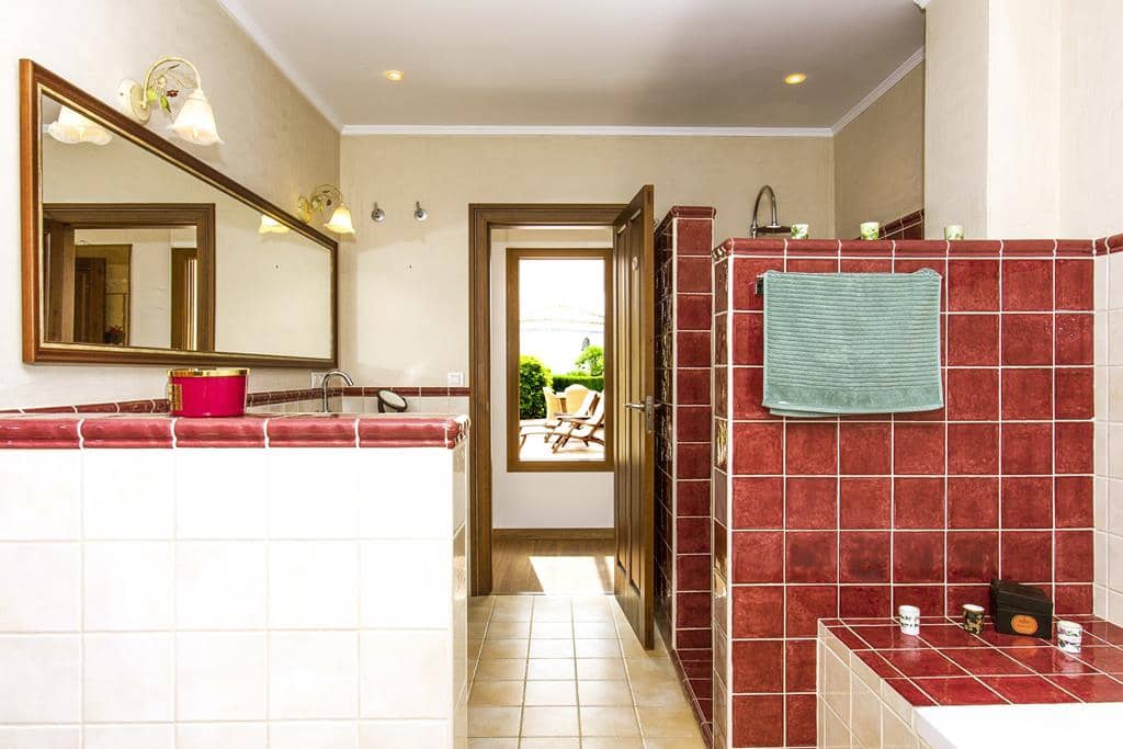 4 bedroom Villa for sale in Denia with pool garage - € 980,000 (Ref: 8447589)