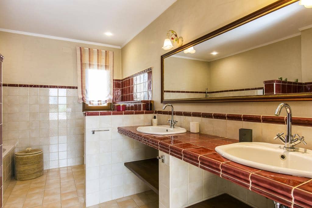 4 bedroom Villa for sale in Denia with pool garage - € 980,000 (Ref: 8447589)