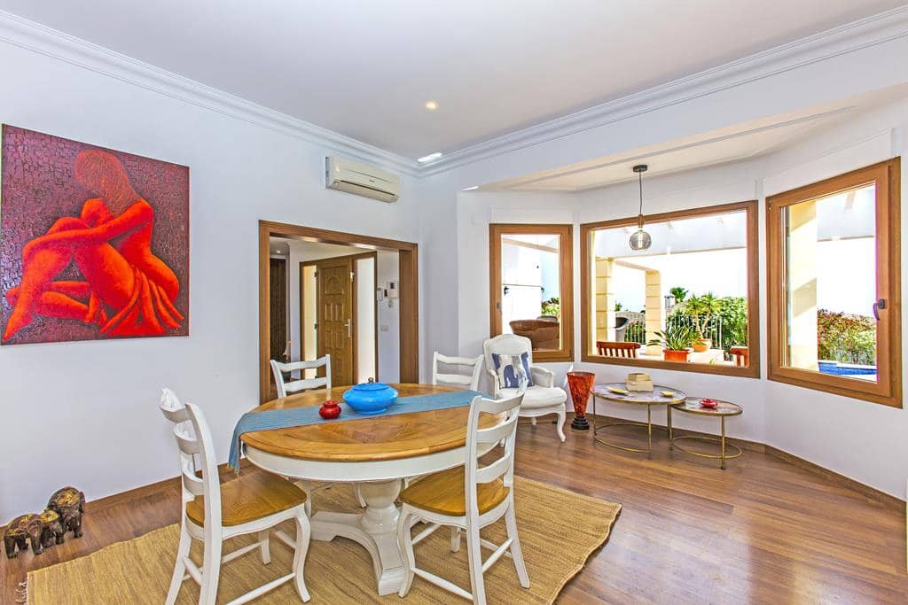 4 bedroom Villa for sale in Denia with pool garage - € 980,000 (Ref: 8447589)