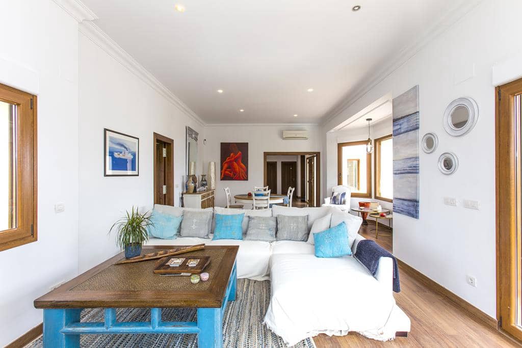 4 bedroom Villa for sale in Denia with pool garage - € 980,000 (Ref: 8447589)