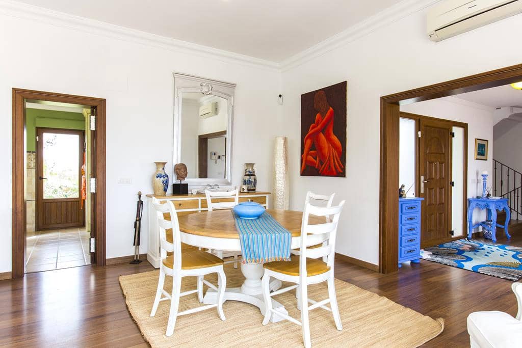 4 bedroom Villa for sale in Denia with pool garage - € 980,000 (Ref: 8447589)