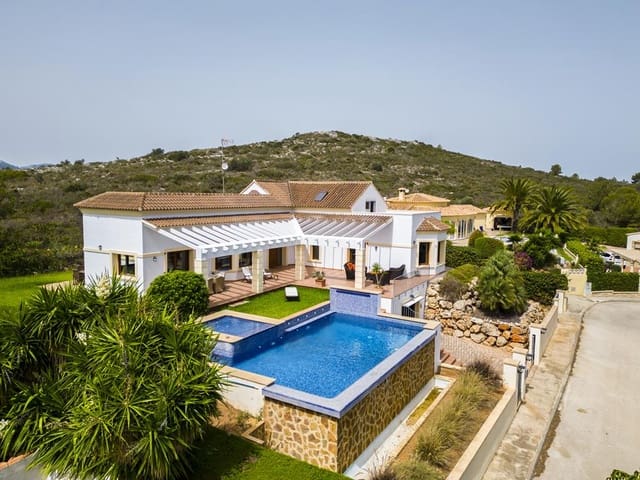 4 sovrum Villa till salu i Dénia med pool garage - 980 000 € (Ref: 8447589)