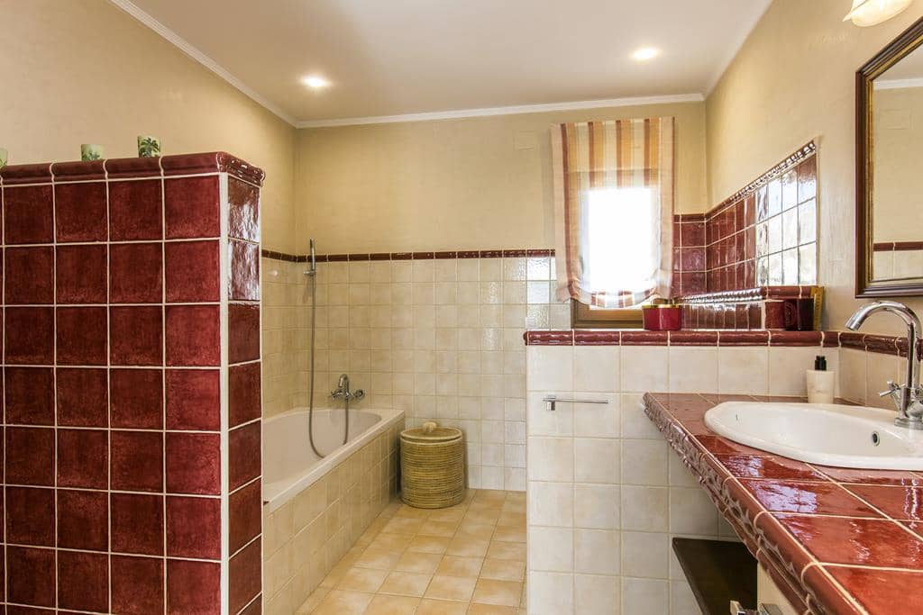 4 bedroom Villa for sale in Denia with pool garage - € 980,000 (Ref: 8447589)