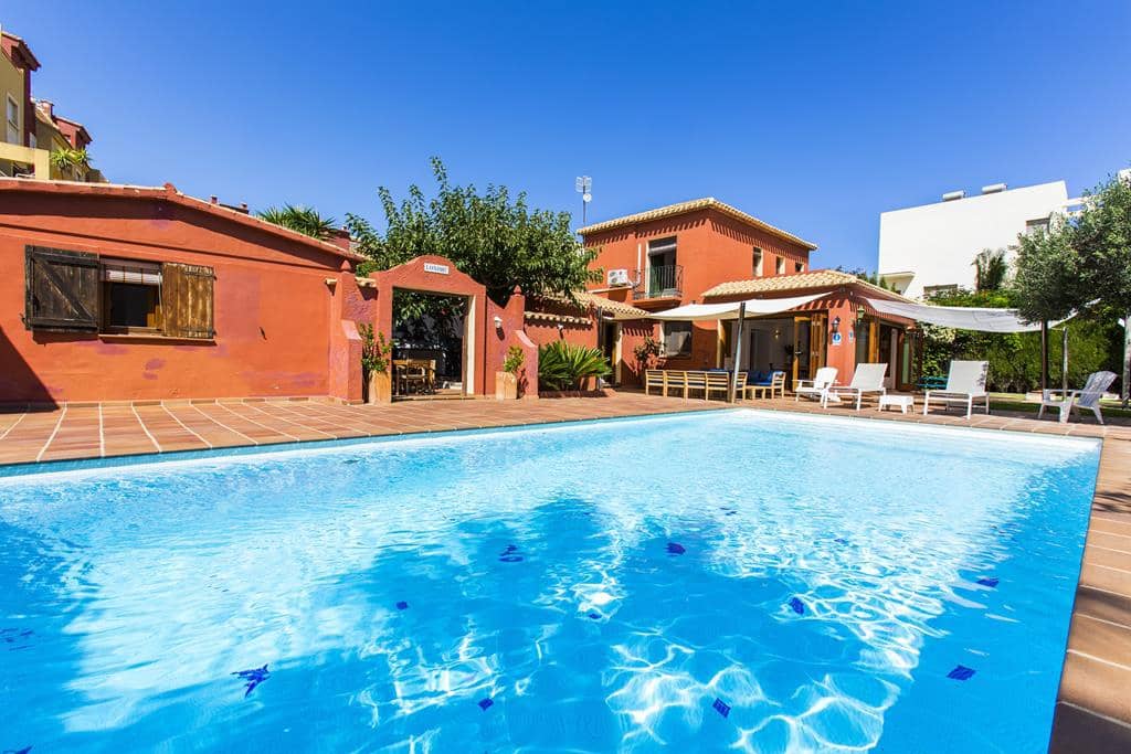 Chalet de 5 habitaciones en Dénia en venta con piscina garaje - 1.045.000 € (Ref: 8525116)