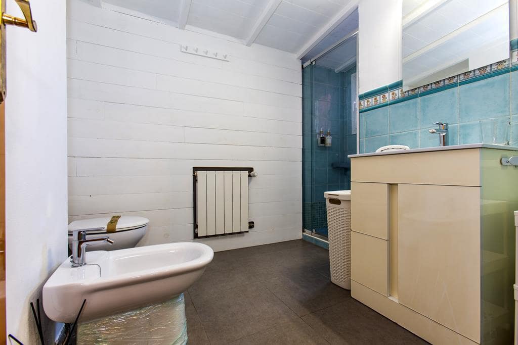 Chalet de 5 habitaciones en Dénia en venta con piscina garaje - 1.045.000 € (Ref: 8525116)