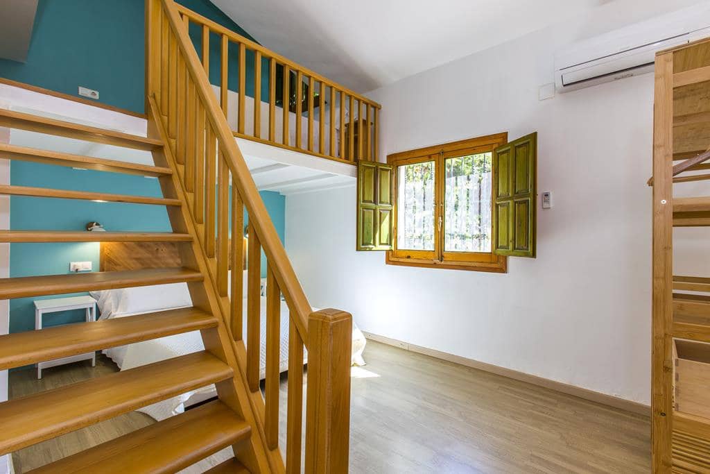 Chalet de 5 habitaciones en Dénia en venta con piscina garaje - 1.045.000 € (Ref: 8525116)