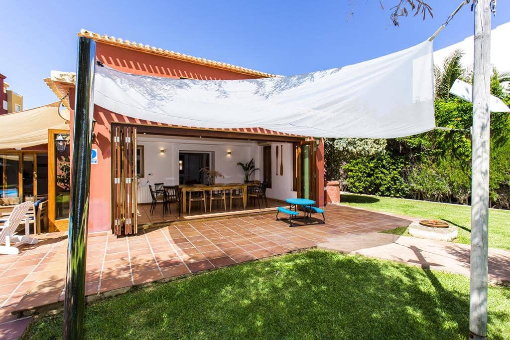 Chalet de 5 habitaciones en Dénia en venta con piscina garaje - 1.045.000 € (Ref: 8525116)