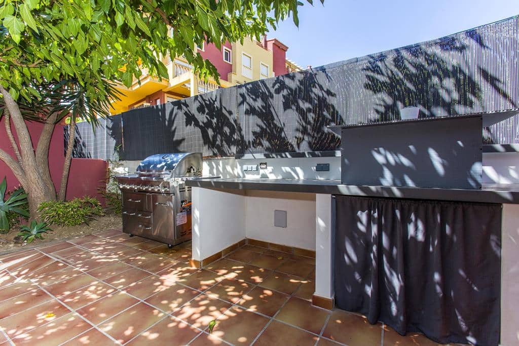 Chalet de 5 habitaciones en Dénia en venta con piscina garaje - 1.045.000 € (Ref: 8525116)