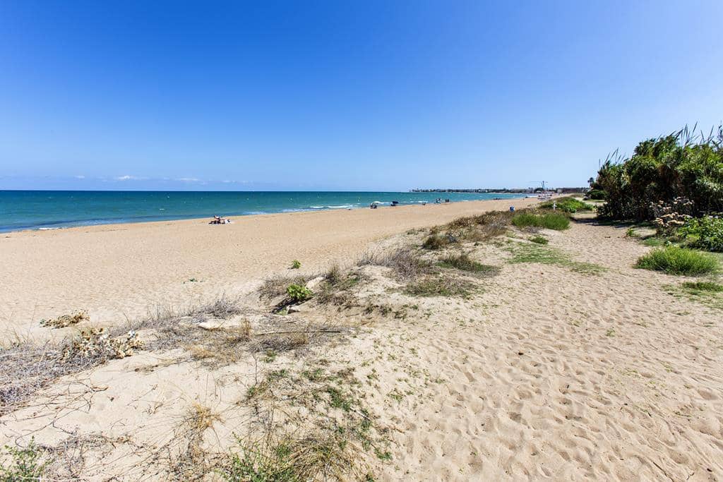 Chalet de 5 habitaciones en Dénia en venta con piscina garaje - 1.045.000 € (Ref: 8525116)