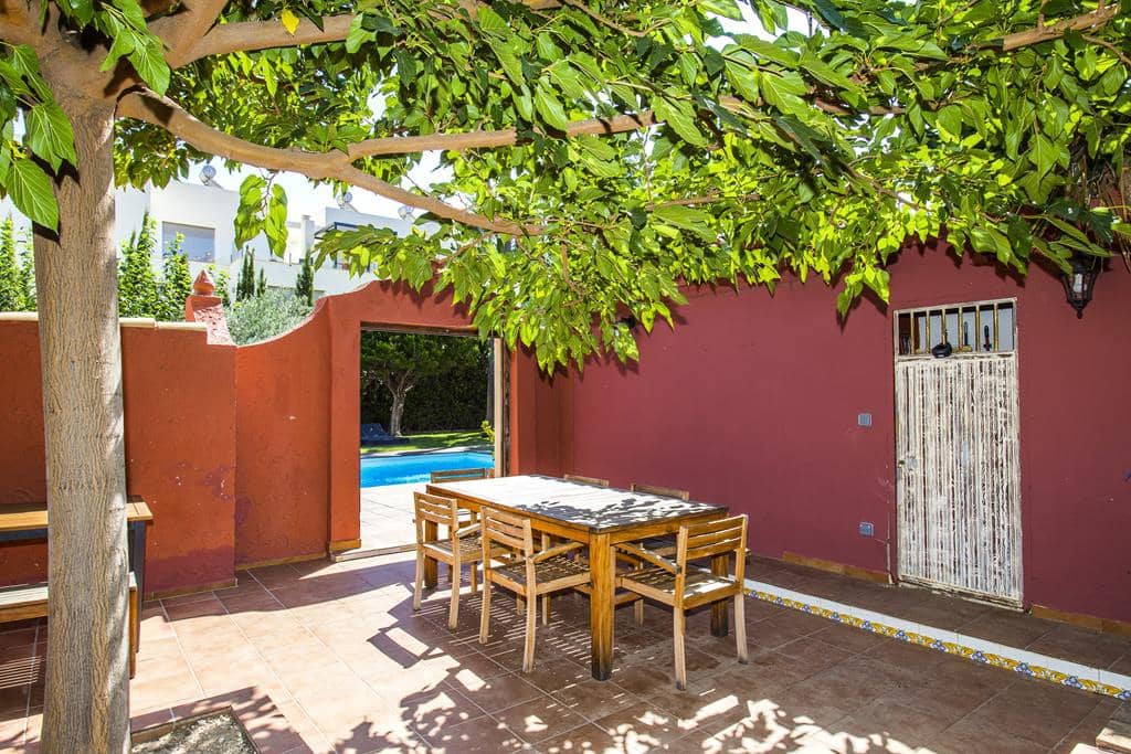 Chalet de 5 habitaciones en Dénia en venta con piscina garaje - 1.045.000 € (Ref: 8525116)