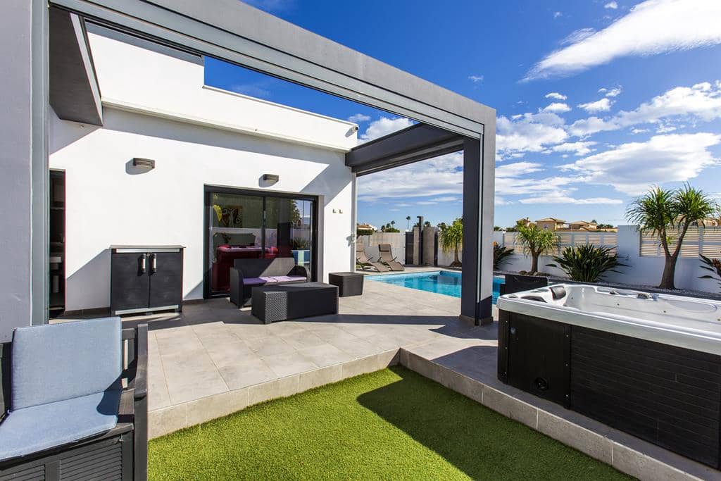 3 slaapkamer Villa te koop in El Vergel / Verger met zwembad garage - € 675.000 (Ref: 8598836)