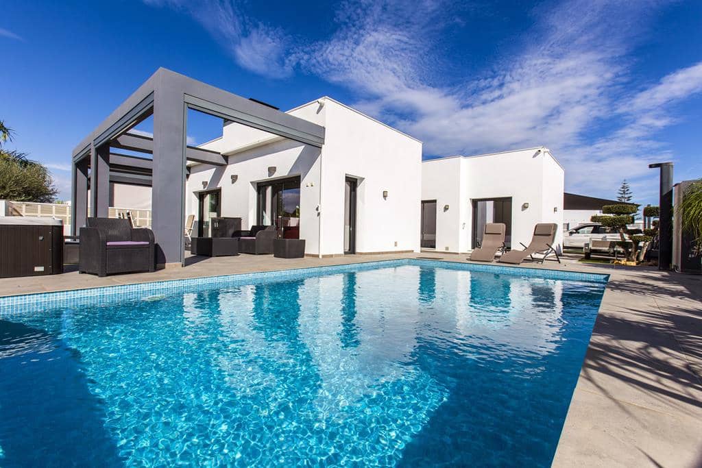 3 slaapkamer Villa te koop in El Vergel / Verger met zwembad garage - € 675.000 (Ref: 8598836)