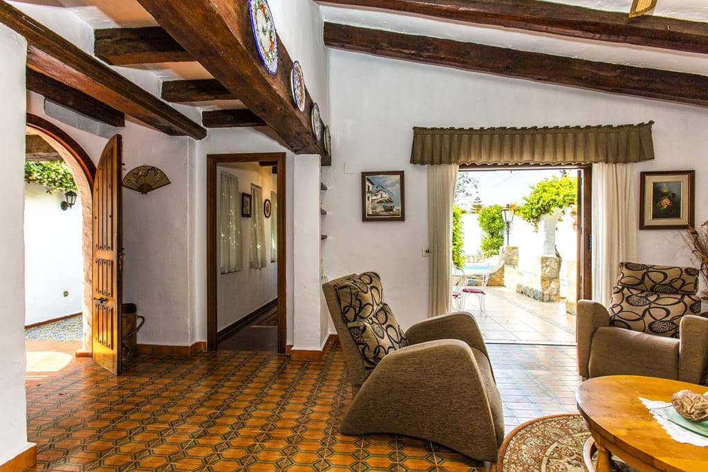 3 bedroom Villa for sale in Denia with pool garage - € 580,000 (Ref: 8621004)