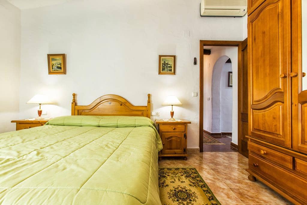 3 bedroom Villa for sale in Denia with pool garage - € 580,000 (Ref: 8621004)