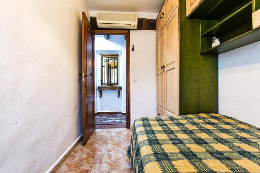 3 bedroom Villa for sale in Denia with pool garage - € 580,000 (Ref: 8621004)