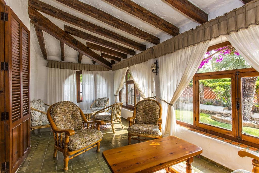 3 bedroom Villa for sale in Denia with pool garage - € 580,000 (Ref: 8621004)