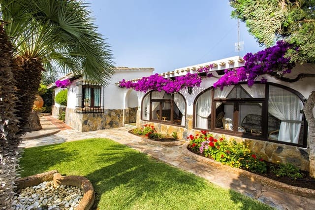 3 sovrum Villa till salu i Dénia med pool garage - 580 000 € (Ref: 8621004)