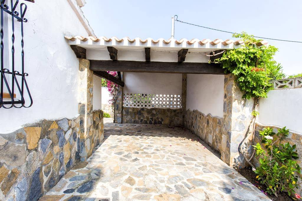 3 bedroom Villa for sale in Denia with pool garage - € 580,000 (Ref: 8621004)