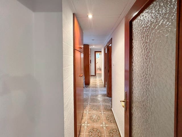 Apartamento de 3 habitaciones en Dénia en venta - 164.000 € (Ref: 8718175)