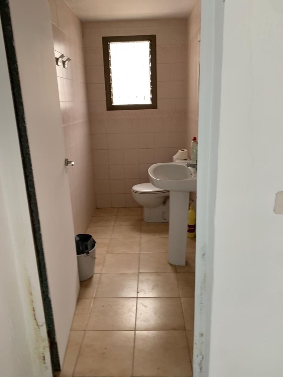 Local Commercial à vendre à Denia avec garage - 275 000 € (Ref: 8769678)
