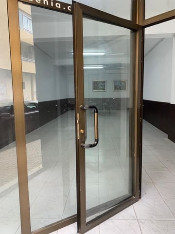 Local Commercial à vendre à Dénia avec garage - 275 000 € (Ref: 8769678)